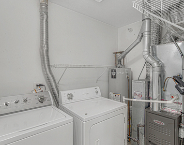 2588 Dickens Court - Photo Thumbnail 12