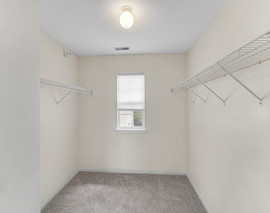 2588 Dickens Court - Photo Thumbnail 17