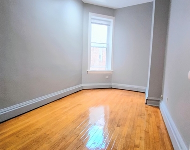 1911 W Belmont Avenue - Photo Thumbnail 6