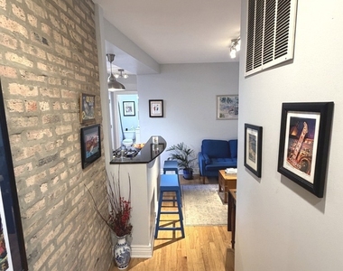1443 W Victoria Street - Photo Thumbnail 2