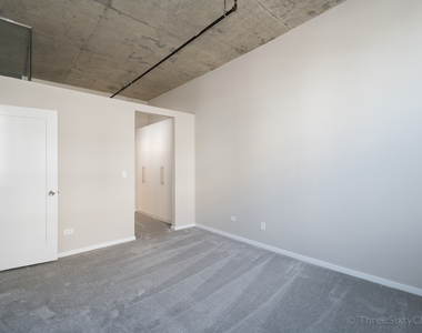 1000 W Adams Street - Photo Thumbnail 15