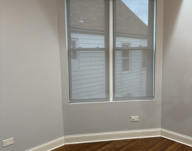 3340 W Berteau Avenue - Photo Thumbnail 6