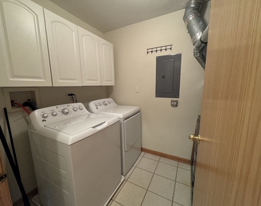 2268 Vanderbilt Drive - Photo Thumbnail 18