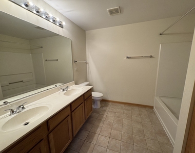 2268 Vanderbilt Drive - Photo Thumbnail 16
