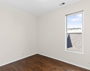 1710 W Erie Street - Photo Thumbnail 13