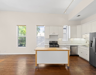 1710 W Erie Street - Photo Thumbnail 4