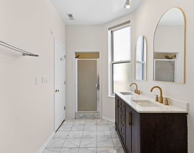 1710 W Erie Street - Photo Thumbnail 17