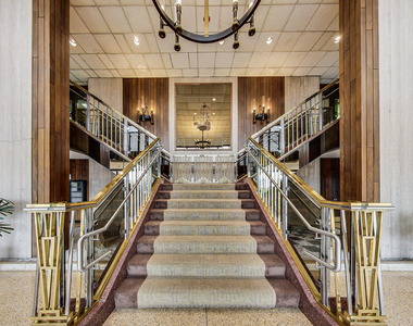 3200 N Lake Shore Drive - Photo Thumbnail 3