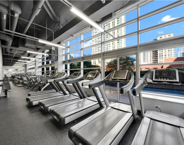 545 N Dearborn Street - Photo Thumbnail 27