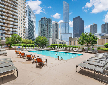 545 N Dearborn Street - Photo Thumbnail 19