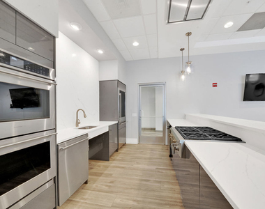 545 N Dearborn Street - Photo Thumbnail 35