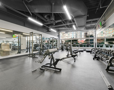 545 N Dearborn Street - Photo Thumbnail 25