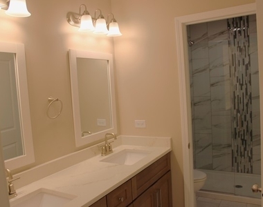 518 Carriage Court - Photo Thumbnail 5