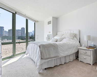 111 W Maple Street - Photo Thumbnail 17