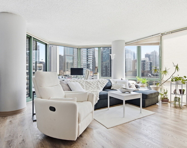 111 W Maple Street - Photo Thumbnail 4