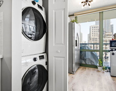 111 W Maple Street - Photo Thumbnail 8