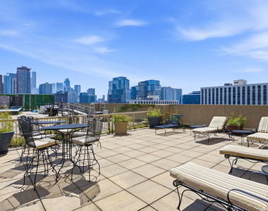 111 W Maple Street - Photo Thumbnail 19