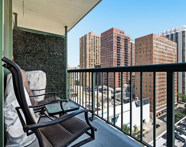 111 W Maple Street - Photo Thumbnail 10