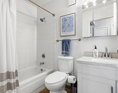 111 W Maple Street - Photo Thumbnail 16