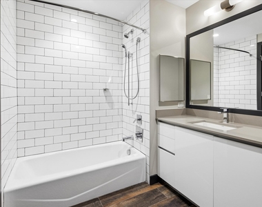 171 N Aberdeen Street - Photo Thumbnail 7