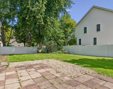 1329 Amaranth Drive - Photo Thumbnail 12