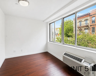286 Stanhope Street - Photo Thumbnail 7