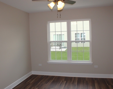 520 Carriage Court - Photo Thumbnail 11