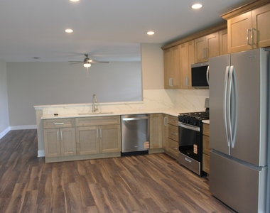 520 Carriage Court - Photo Thumbnail 7