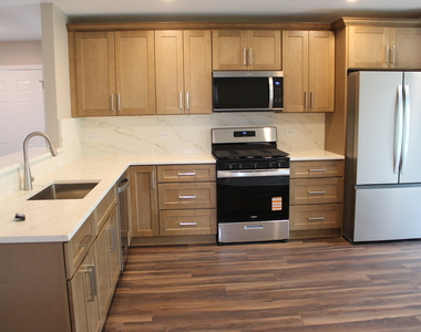 520 Carriage Court - Photo Thumbnail 4