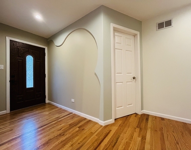 1101 Anthony Road - Photo Thumbnail 3