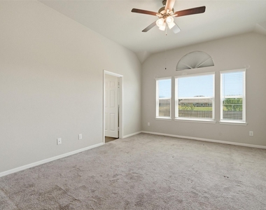 4305 E Bayou Maison Circle - Photo Thumbnail 13