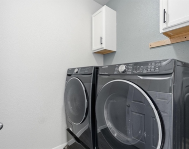 4305 E Bayou Maison Circle - Photo Thumbnail 24
