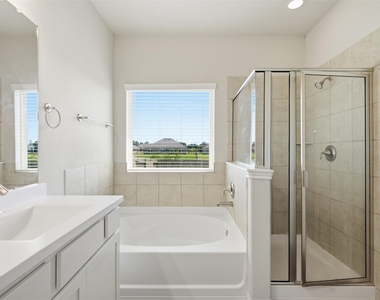 4305 E Bayou Maison Circle - Photo Thumbnail 17