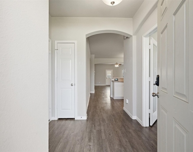 4305 E Bayou Maison Circle - Photo Thumbnail 3