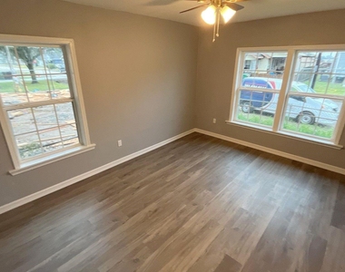 4620 Nichols Street - Photo Thumbnail 5