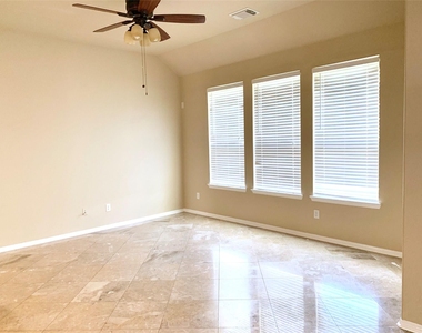 2822 Chalet Knolls Lane - Photo Thumbnail 3