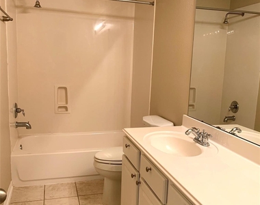 2822 Chalet Knolls Lane - Photo Thumbnail 31