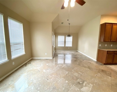 2822 Chalet Knolls Lane - Photo Thumbnail 14