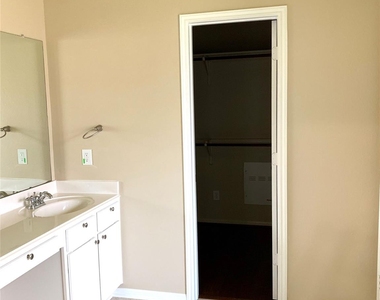 2822 Chalet Knolls Lane - Photo Thumbnail 24