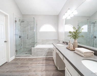 3143 W Hampton Drive - Photo Thumbnail 13