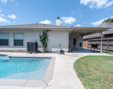3143 W Hampton Drive - Photo Thumbnail 16