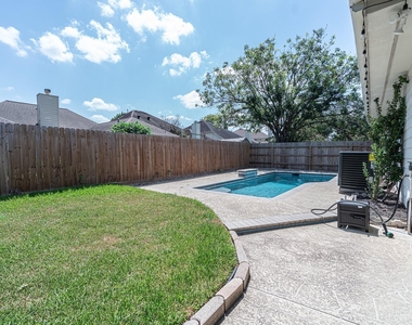 3143 W Hampton Drive - Photo Thumbnail 15