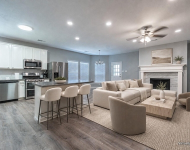 3143 W Hampton Drive - Photo Thumbnail 9