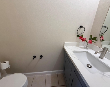 26430 Richwood Oaks Drive - Photo Thumbnail 11