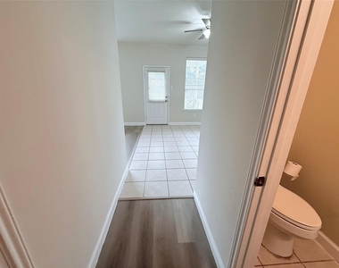 26430 Richwood Oaks Drive - Photo Thumbnail 10
