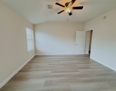 26430 Richwood Oaks Drive - Photo Thumbnail 23