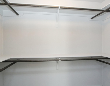 316 Eastwood Street - Photo Thumbnail 15