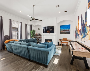 2506 Mckinney Street - Photo Thumbnail 4