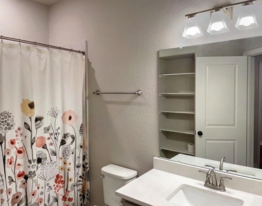 1131 Yaupon Drive - Photo Thumbnail 18
