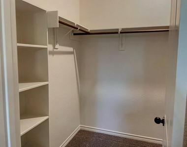 1131 Yaupon Drive - Photo Thumbnail 24